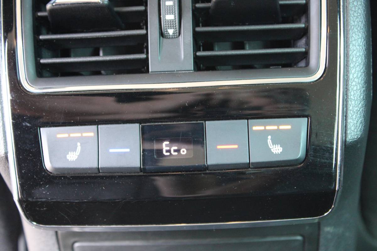 Škoda Superb ŠKODA Superb Combi 1.4 TSI iV PHEV Edition SOh 92% NAVI LED ECC STANDKACHEL 58000KM!!!