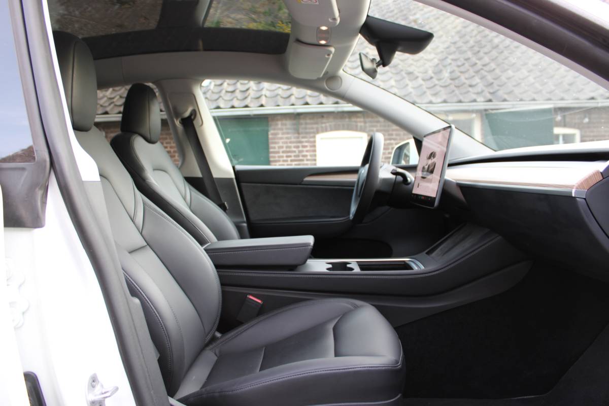 Tesla Model Y Tesla Model Y Performance AWD 75 kWh SOh 92.5% PANO LEER NAVI ORG NL 112000KM!!!
