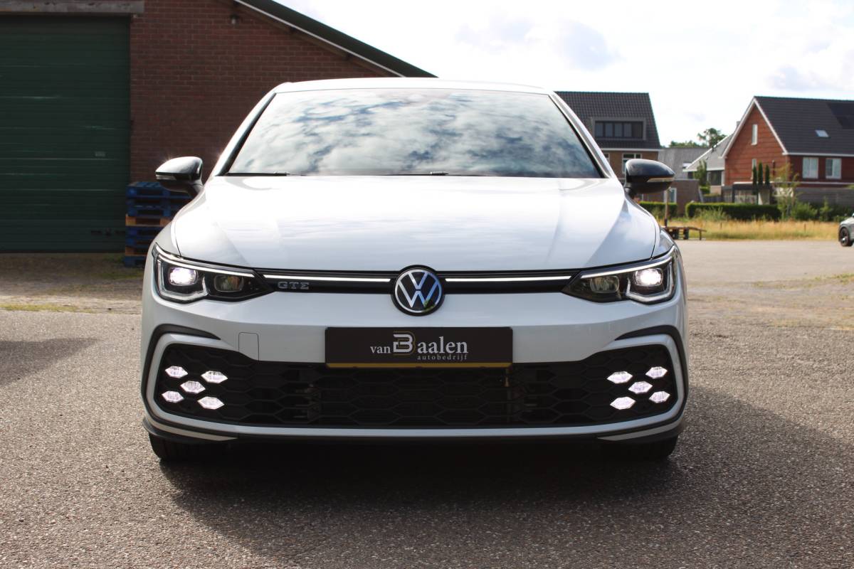 Volkswagen Golf Volkswagen Golf 1.4 eHybrid GTE SOh 91,8% VIRTUAL NAVI ECC 95000KM!!!