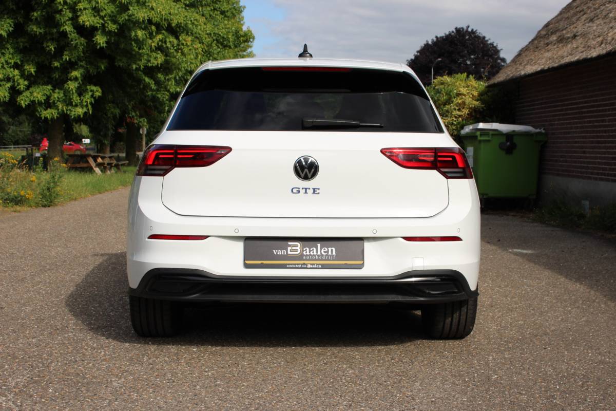 Volkswagen Golf Volkswagen Golf 1.4 eHybrid GTE SOh 91,8% VIRTUAL NAVI ECC 95000KM!!!