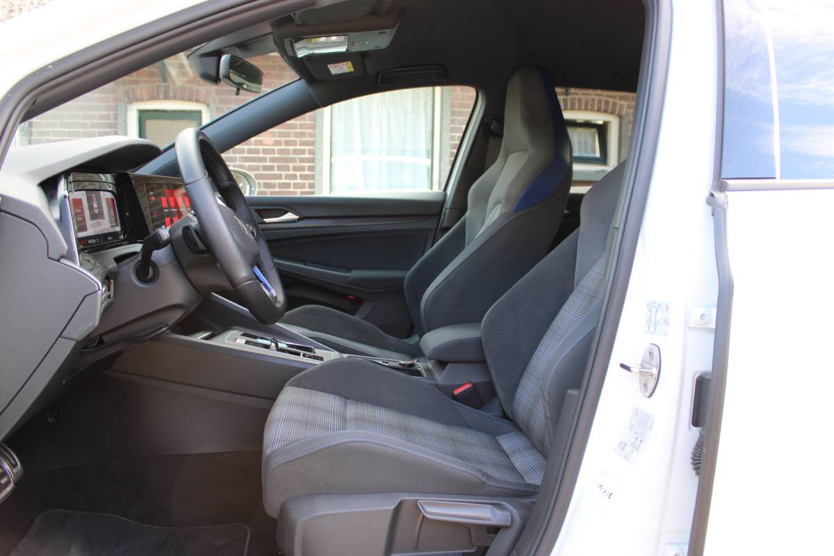 Volkswagen Golf Volkswagen Golf 1.4 eHybrid GTE SOh 91,8% VIRTUAL NAVI ECC 95000KM!!!