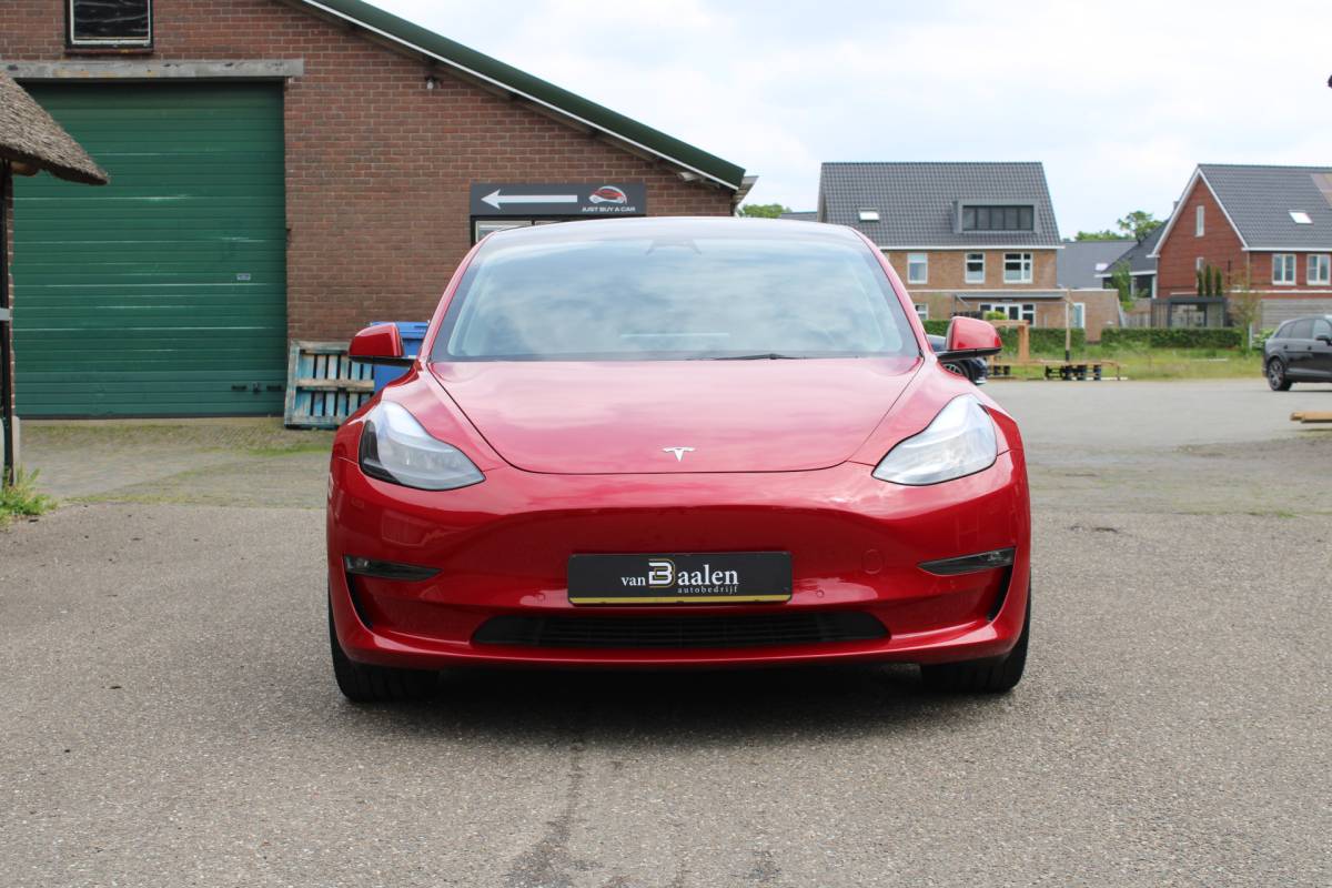 Tesla Model 3 Tesla Model 3 Long Range AWD 75 kWh Soh 91.3% PANO LEER NAVI 77000KM!!