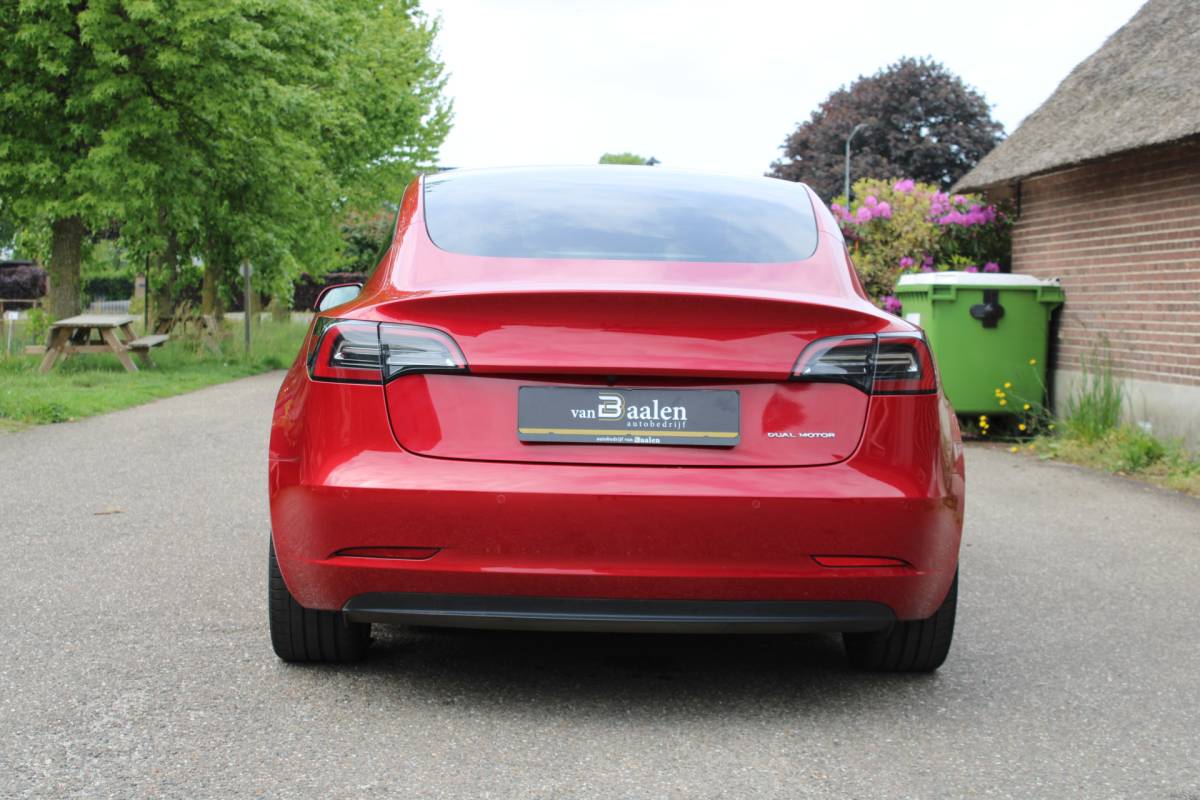Tesla Model 3 Tesla Model 3 Long Range AWD 75 kWh Soh 91.3% PANO LEER NAVI 77000KM!!