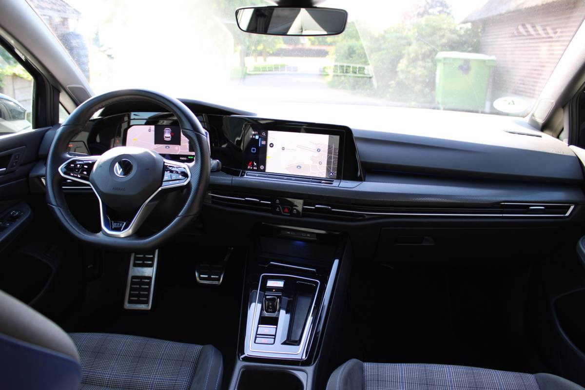 Volkswagen Golf Volkswagen Golf 1.4 eHybrid GTE SOh 94,2% STANDKACHEL VIRTUAL NAVI IQ LED 95000KM!!!