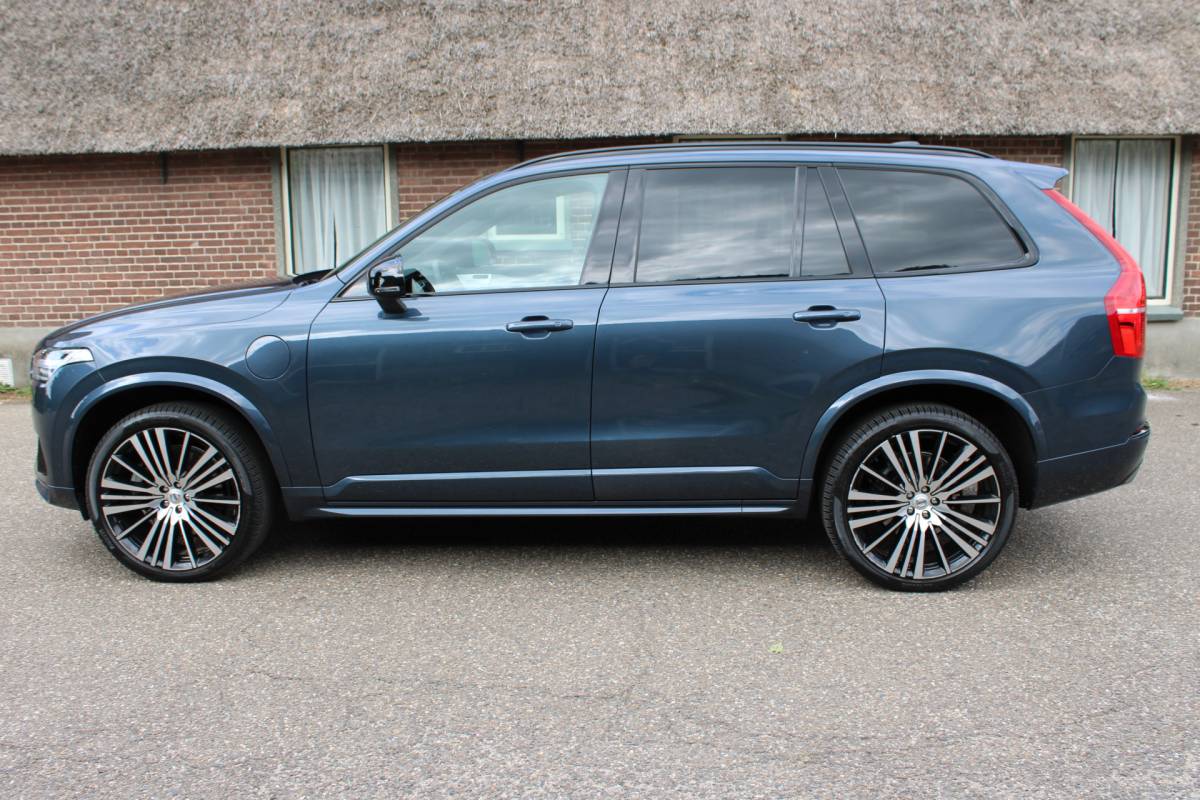 Volvo XC90 Volvo XC90 2.0 T8 Recharge AWD R-DESIGN SOh 100% 7-PERS LEER NAVI B&W 134000KM!!!