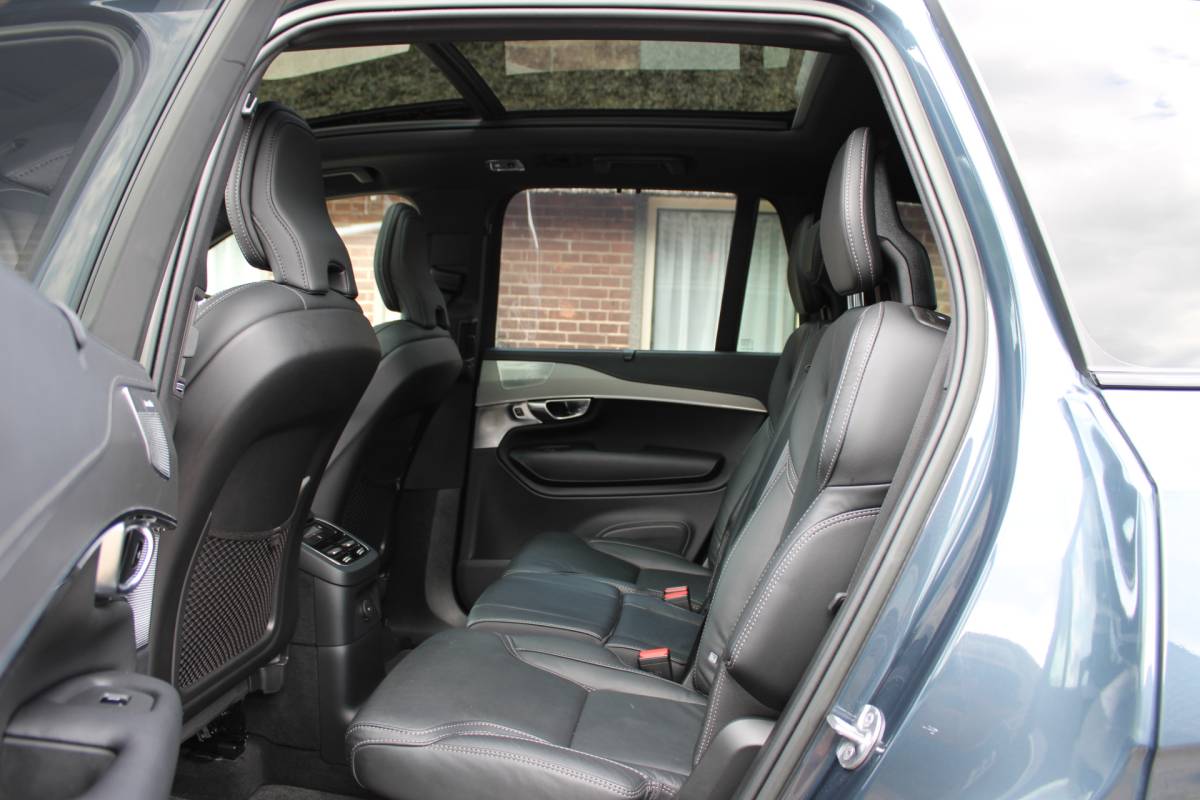 Volvo XC90 Volvo XC90 2.0 T8 Recharge AWD R-DESIGN SOh 100% 7-PERS LEER NAVI B&W 134000KM!!!