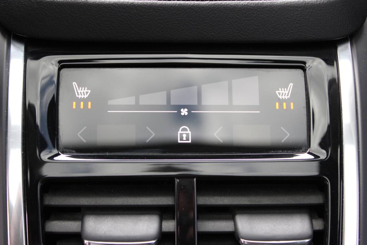 Volvo XC90 Volvo XC90 2.0 T8 Recharge AWD R-DESIGN SOh 100% 7-PERS LEER NAVI B&W 134000KM!!!