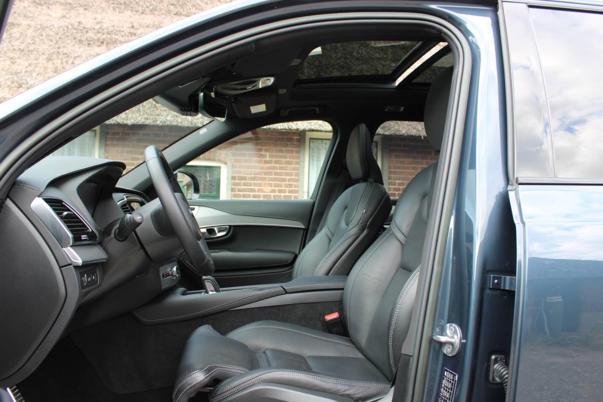 Volvo XC90 Volvo XC90 2.0 T8 Recharge AWD R-DESIGN SOh 100% 7-PERS LEER NAVI B&W 134000KM!!!