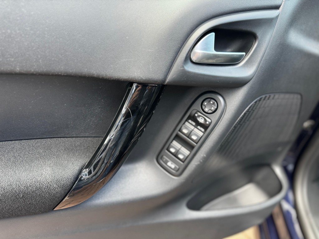 Citroën C3 Citroen C3 PURETECH 82 COLLECTION AUTOMAAT / NAVI / CRUISECONTROL / AIRCO / PDC / LED / RIJKLAAR!
