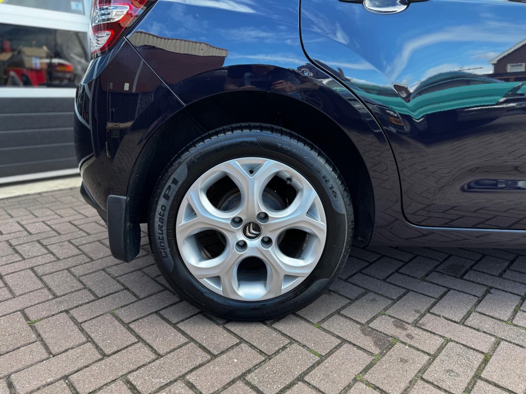 Citroën C3 Citroen C3 PURETECH 82 COLLECTION AUTOMAAT / NAVI / CRUISECONTROL / AIRCO / PDC / LED / RIJKLAAR!