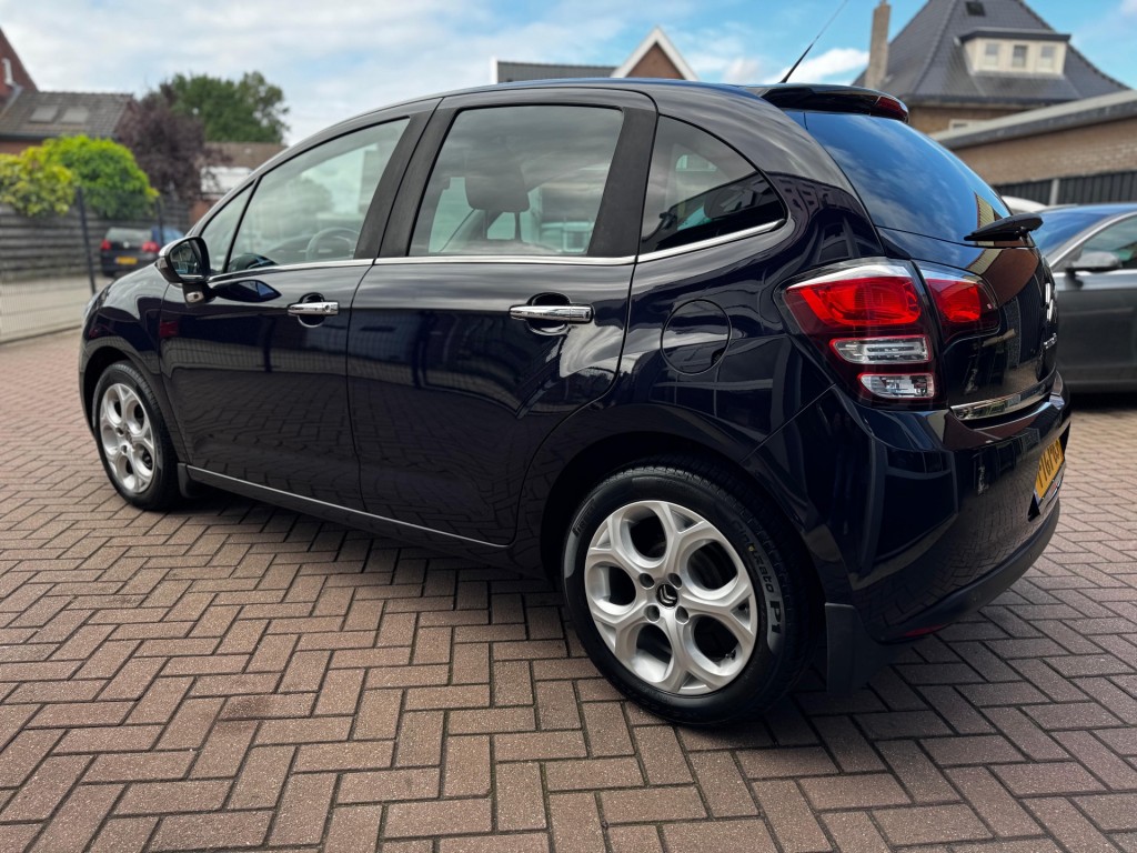 Citroën C3 Citroen C3 PURETECH 82 COLLECTION AUTOMAAT / NAVI / CRUISECONTROL / AIRCO / PDC / LED / RIJKLAAR!