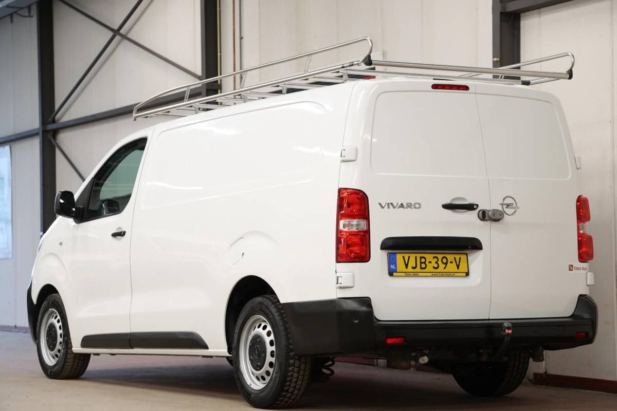 Opel Vivaro Opel Vivaro 2.0 CDTI L3H1 LANG IMPERIAAL TREKHAAK 3PERS