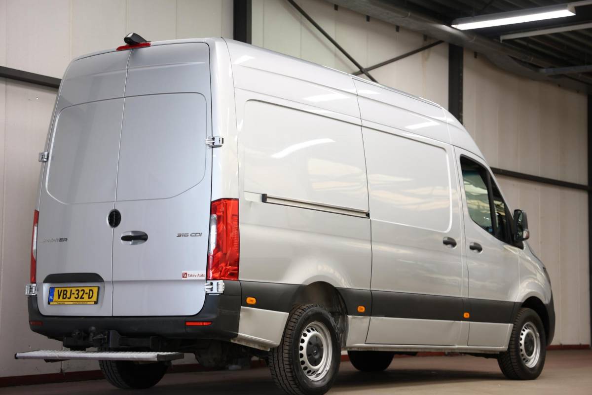 Mercedes-Benz Sprinter Mercedes-Benz Sprinter 316 2.2 CDI L2H2 AUTOMAAT TREKHAAK 3500KG TREKVERM