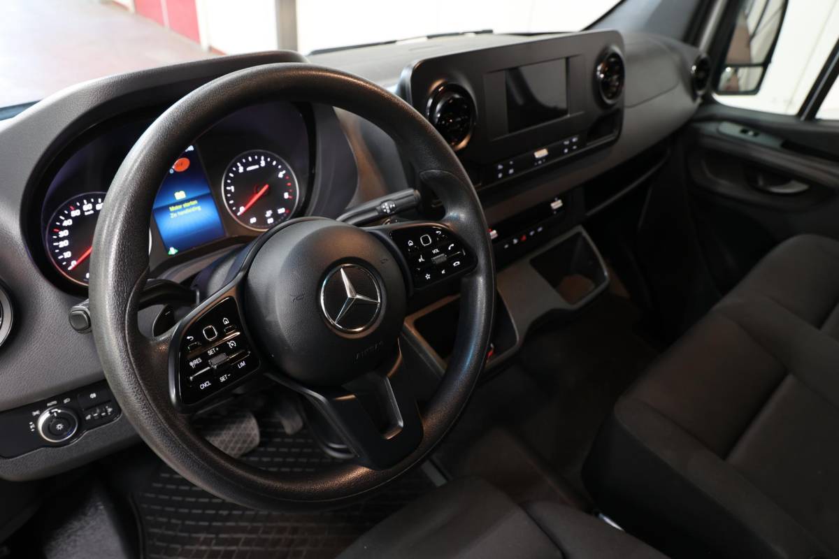 Mercedes-Benz Sprinter Mercedes-Benz Sprinter 316 2.2 CDI L2H2 AUTOMAAT TREKHAAK 3500KG TREKVERM