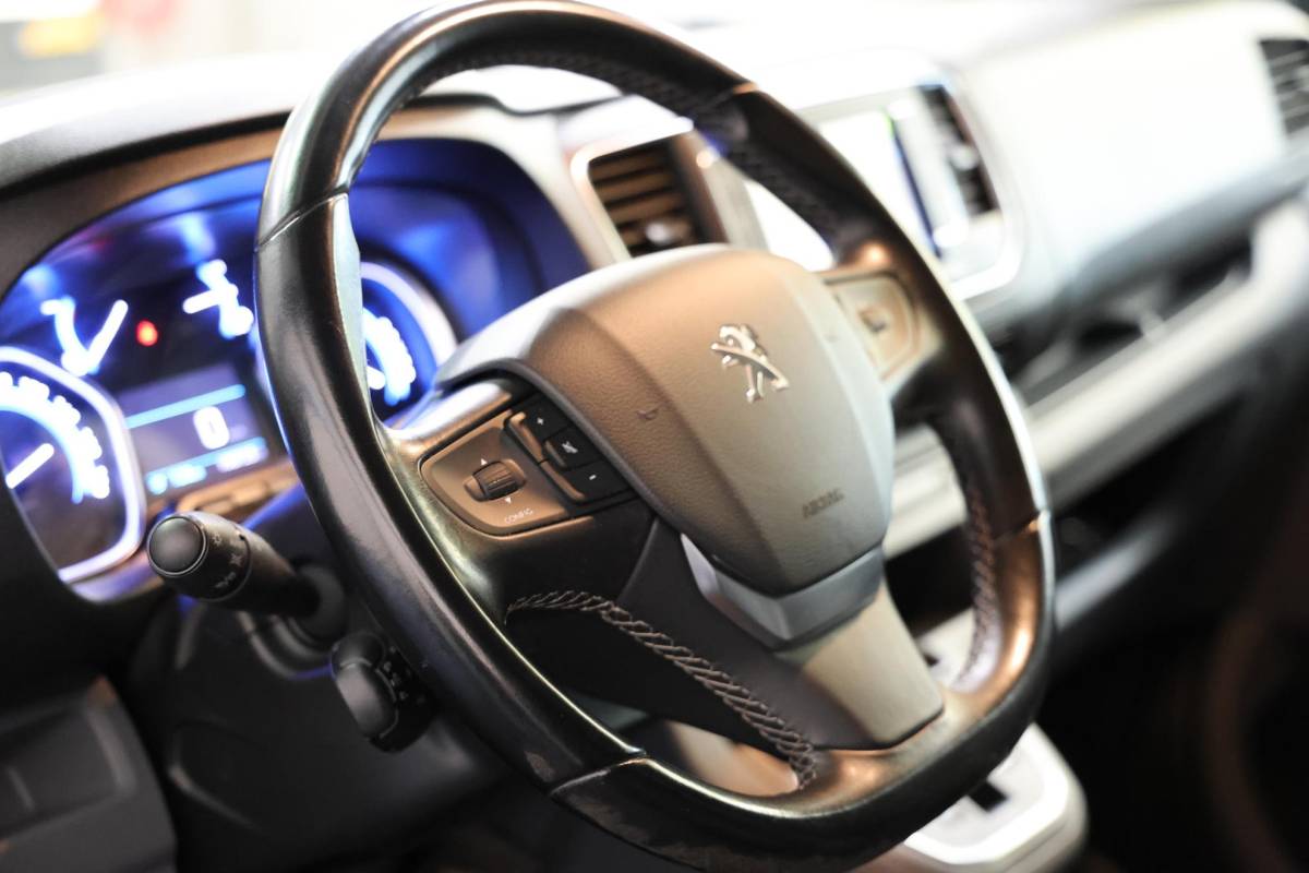 Peugeot e-Expert Peugeot e-Expert Premium 75 kWh LANG Camera Carplay