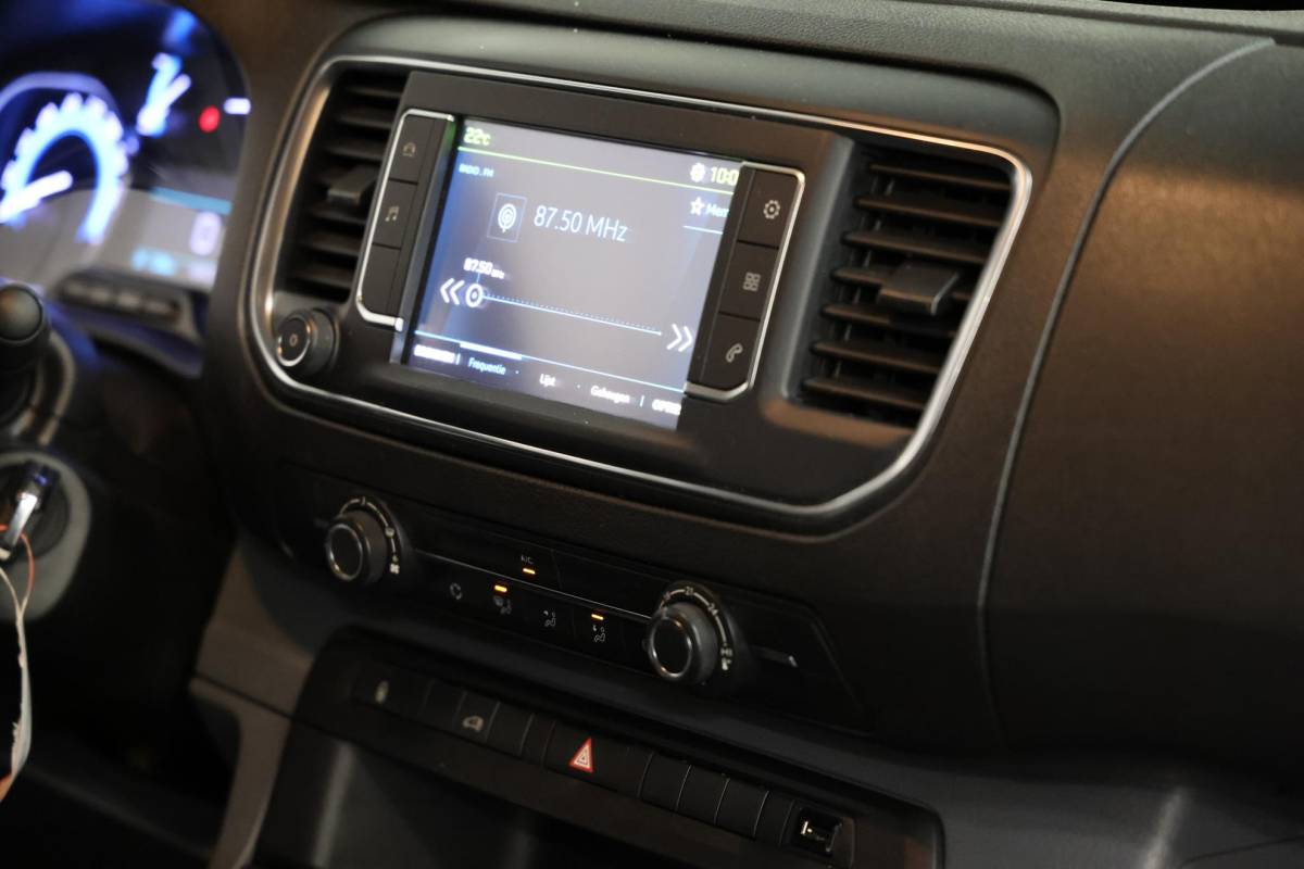 Peugeot e-Expert Peugeot e-Expert Premium 75 kWh LANG Camera Carplay