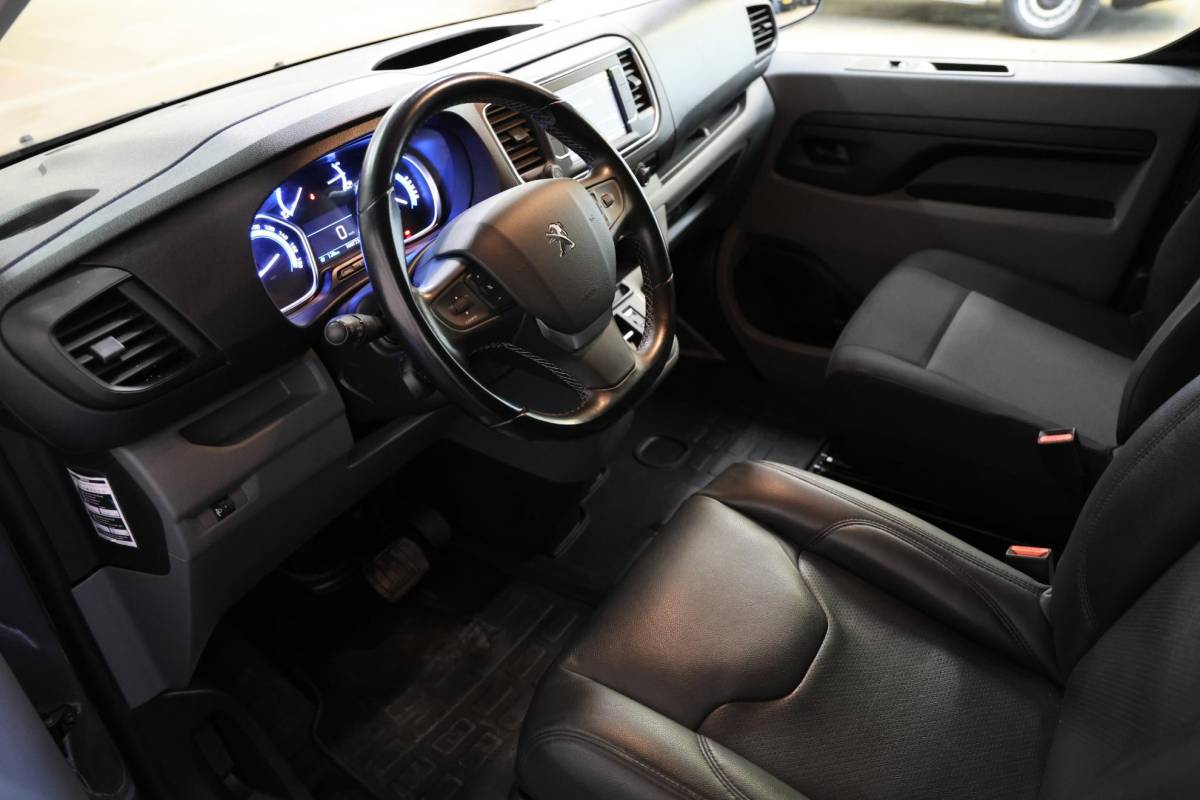 Peugeot e-Expert Peugeot e-Expert Premium 75 kWh LANG Camera Carplay