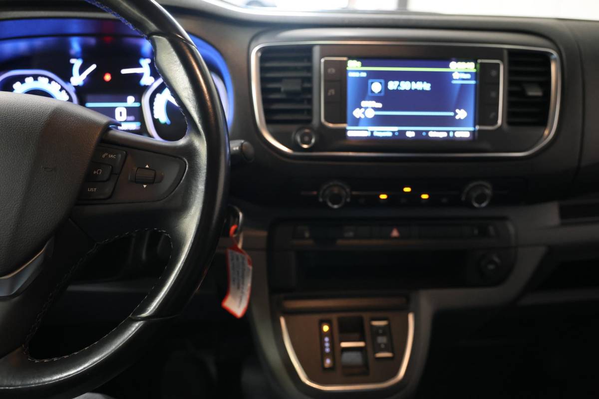 Peugeot e-Expert Peugeot e-Expert Premium 75 kWh LANG Camera Carplay