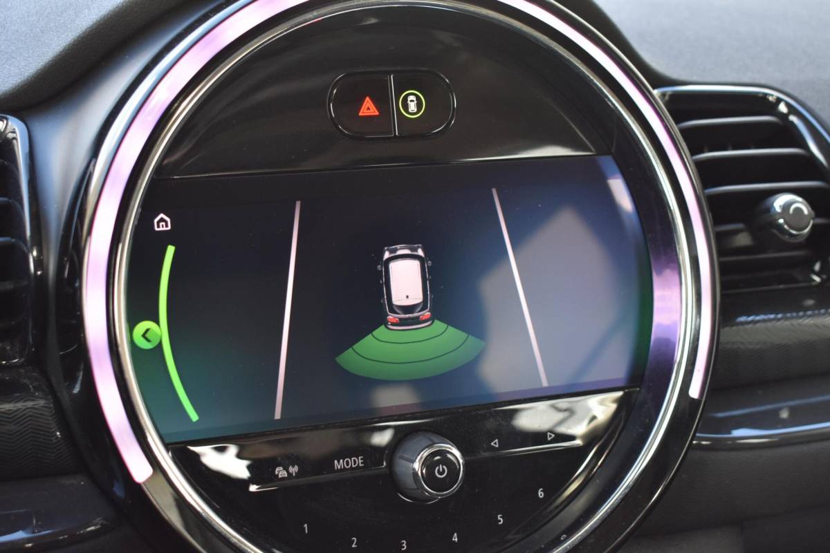 MINI Clubman Mini Clubman 1.5 Cooper Business Ed. | Panoramdak | Carplay | LED |