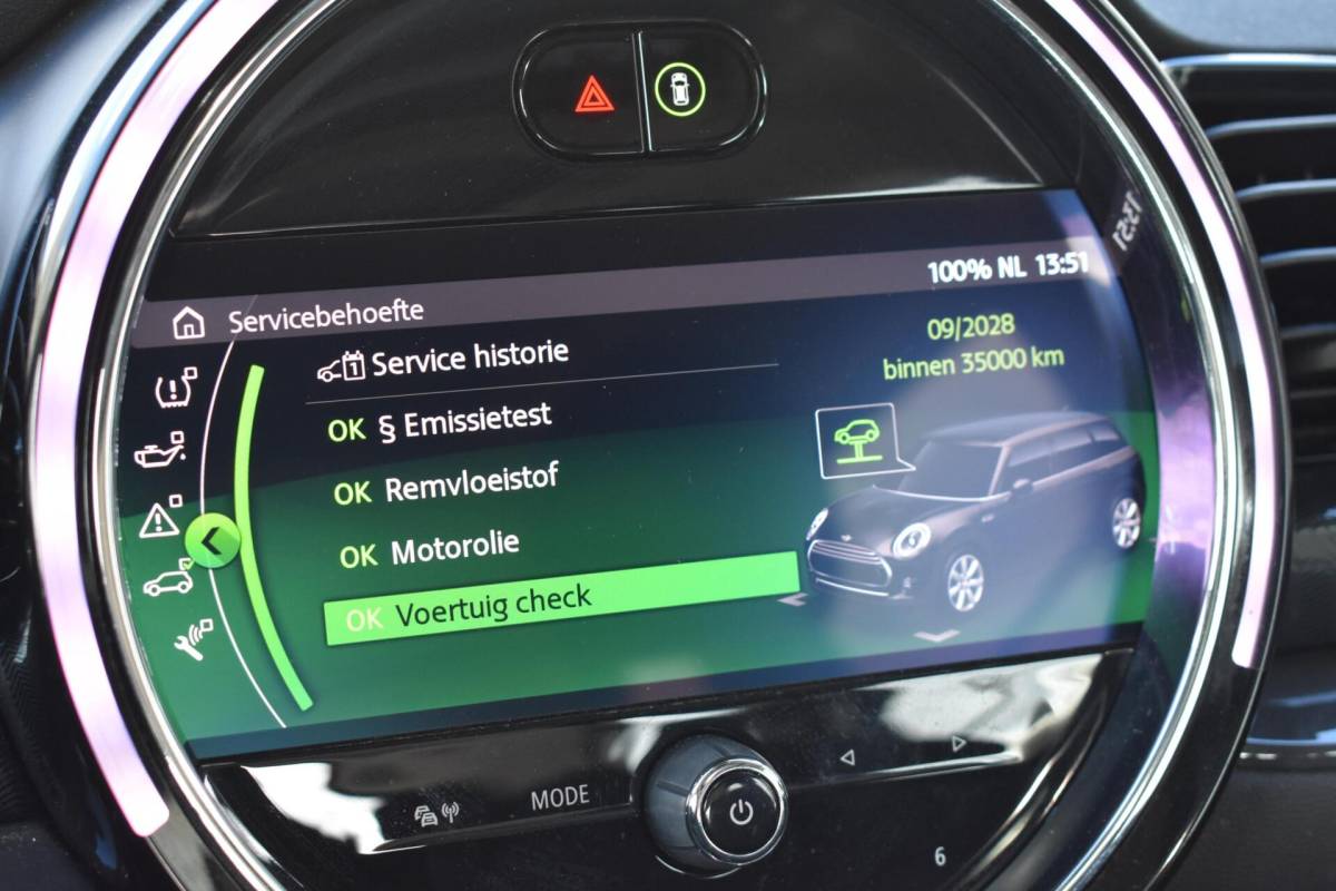 MINI Clubman Mini Clubman 1.5 Cooper Business Ed. | Panoramdak | Carplay | LED |