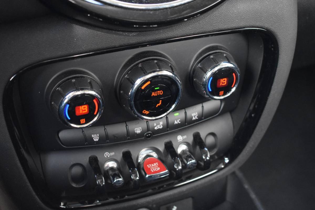 MINI Clubman Mini Clubman 1.5 Cooper Business Ed. | Panoramdak | Carplay | LED |