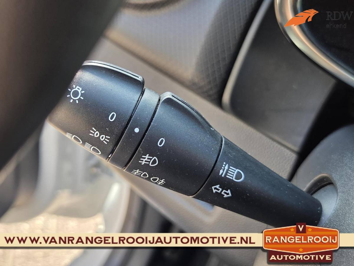 Renault Clio Renault Clio 0.9 TCe Limited, airco, camera, cruise, keyless, DAB