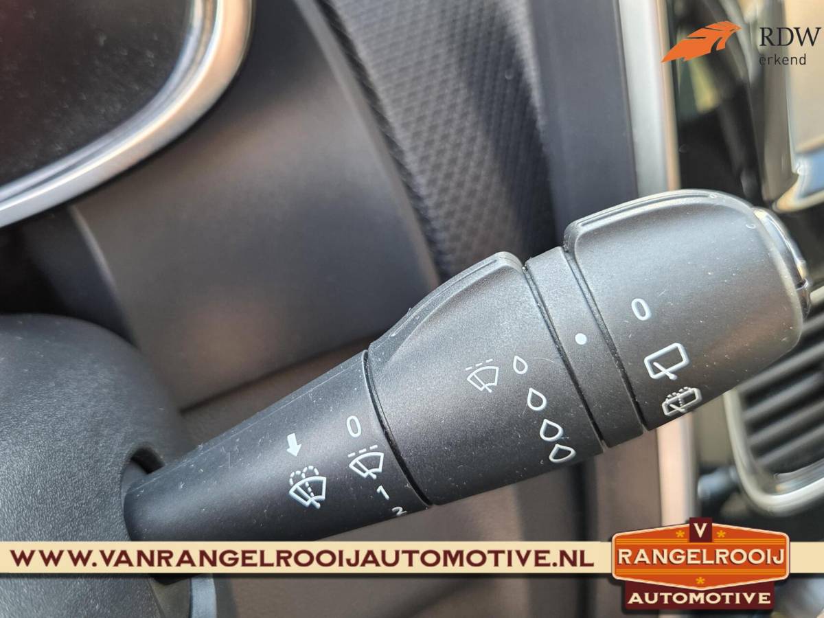 Renault Clio Renault Clio 0.9 TCe Limited, airco, camera, cruise, keyless, DAB