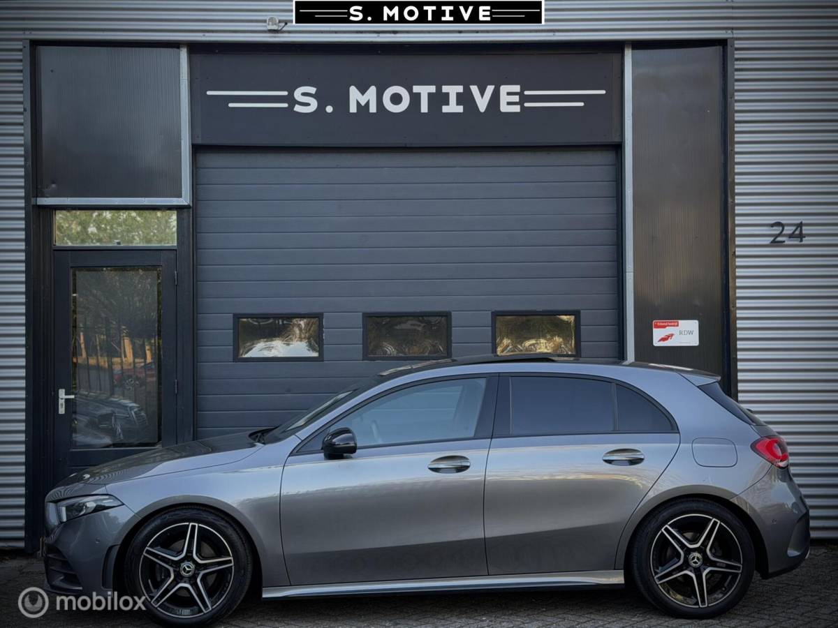 Mercedes-Benz A-Klasse Mercedes A-klasse 180 Business Solution AMG Night Pano NL Auto