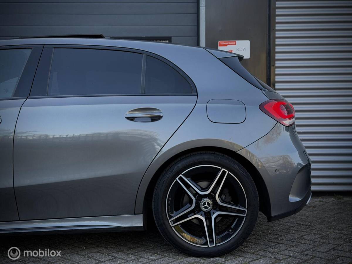 Mercedes-Benz A-Klasse Mercedes A-klasse 180 Business Solution AMG Night Pano NL Auto