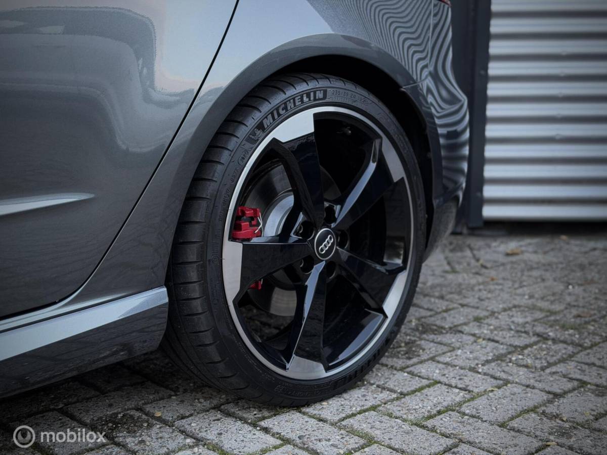 Audi RS3 Audi RS3 2.5 TFSI RS3 Quattro, Pano. B&O, RS-Seats, Carbon, 430PK,
