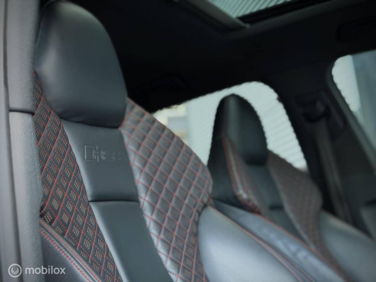 Audi RS3 Audi RS3 2.5 TFSI RS3 Quattro, Pano. B&O, RS-Seats, Carbon, 430PK,