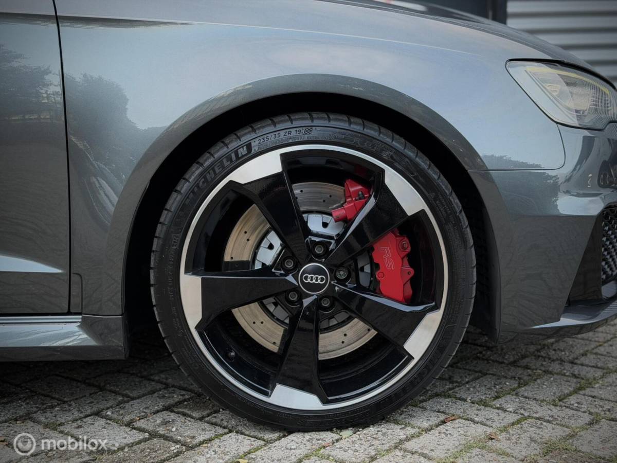 Audi RS3 Audi RS3 2.5 TFSI RS3 Quattro, Pano. B&O, RS-Seats, Carbon, 430PK,