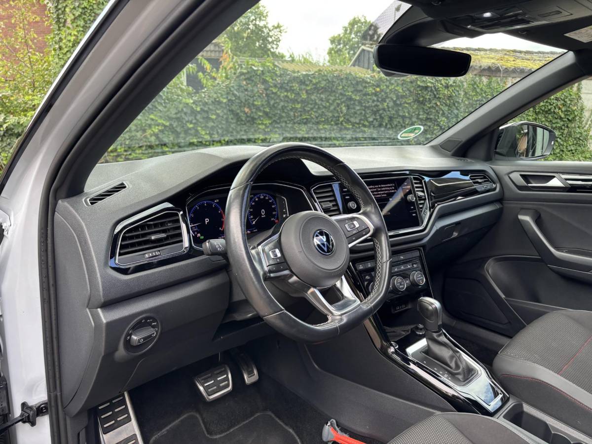 Volkswagen T-Roc Volkswagen T-Roc 1.5 TSI DSG Sport|BlackStyle|Pano|White-Silver Met