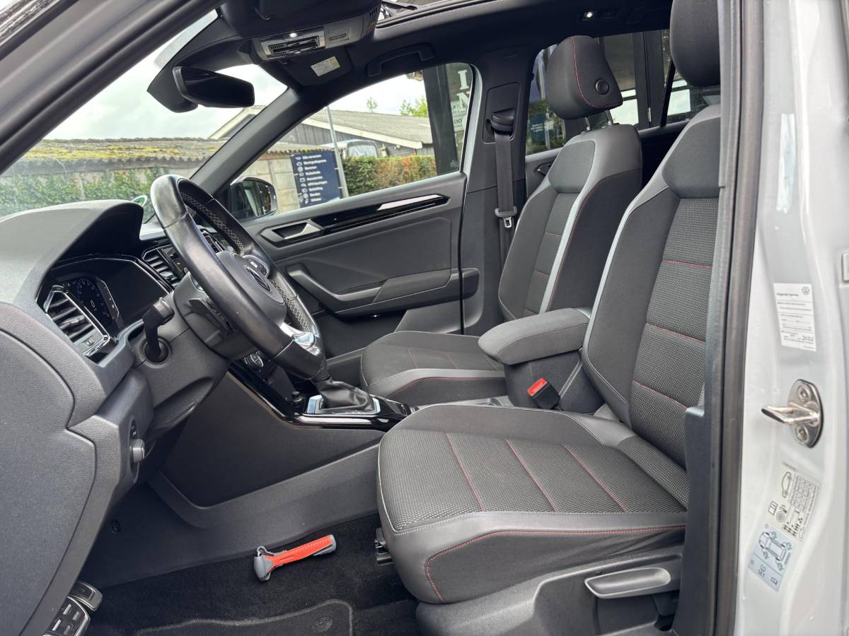 Volkswagen T-Roc Volkswagen T-Roc 1.5 TSI DSG Sport|BlackStyle|Pano|White-Silver Met