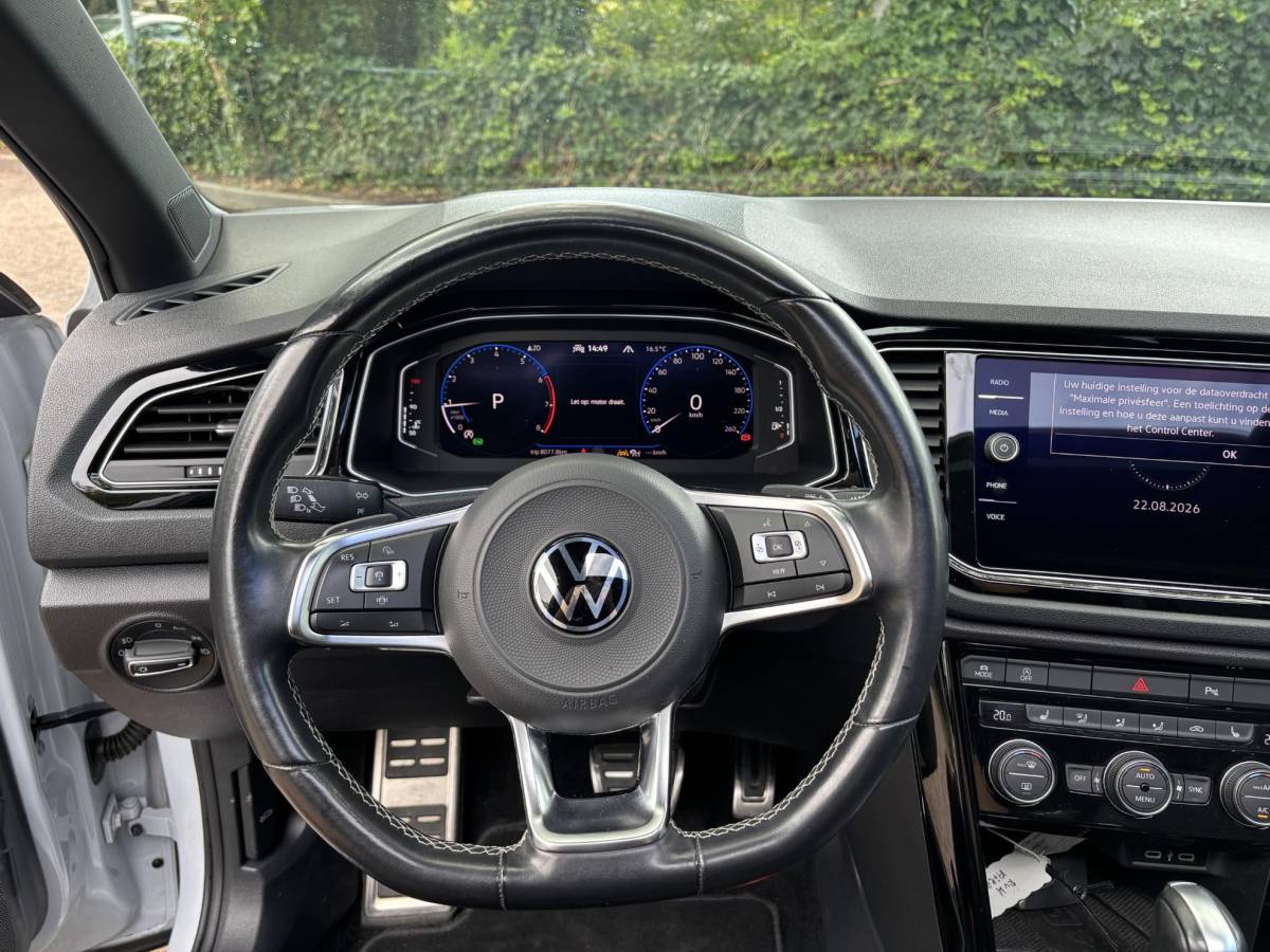 Volkswagen T-Roc Volkswagen T-Roc 1.5 TSI DSG Sport|BlackStyle|Pano|White-Silver Met