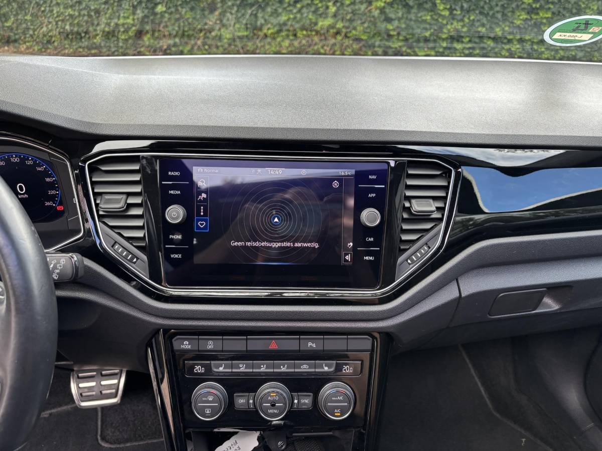 Volkswagen T-Roc Volkswagen T-Roc 1.5 TSI DSG Sport|BlackStyle|Pano|White-Silver Met