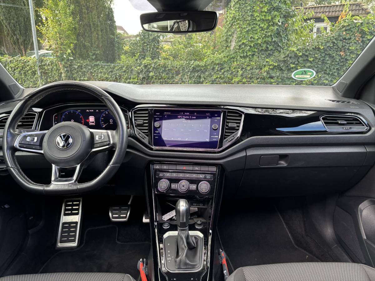 Volkswagen T-Roc Volkswagen T-Roc 1.5 TSI DSG Sport|BlackStyle|Pano|White-Silver Met