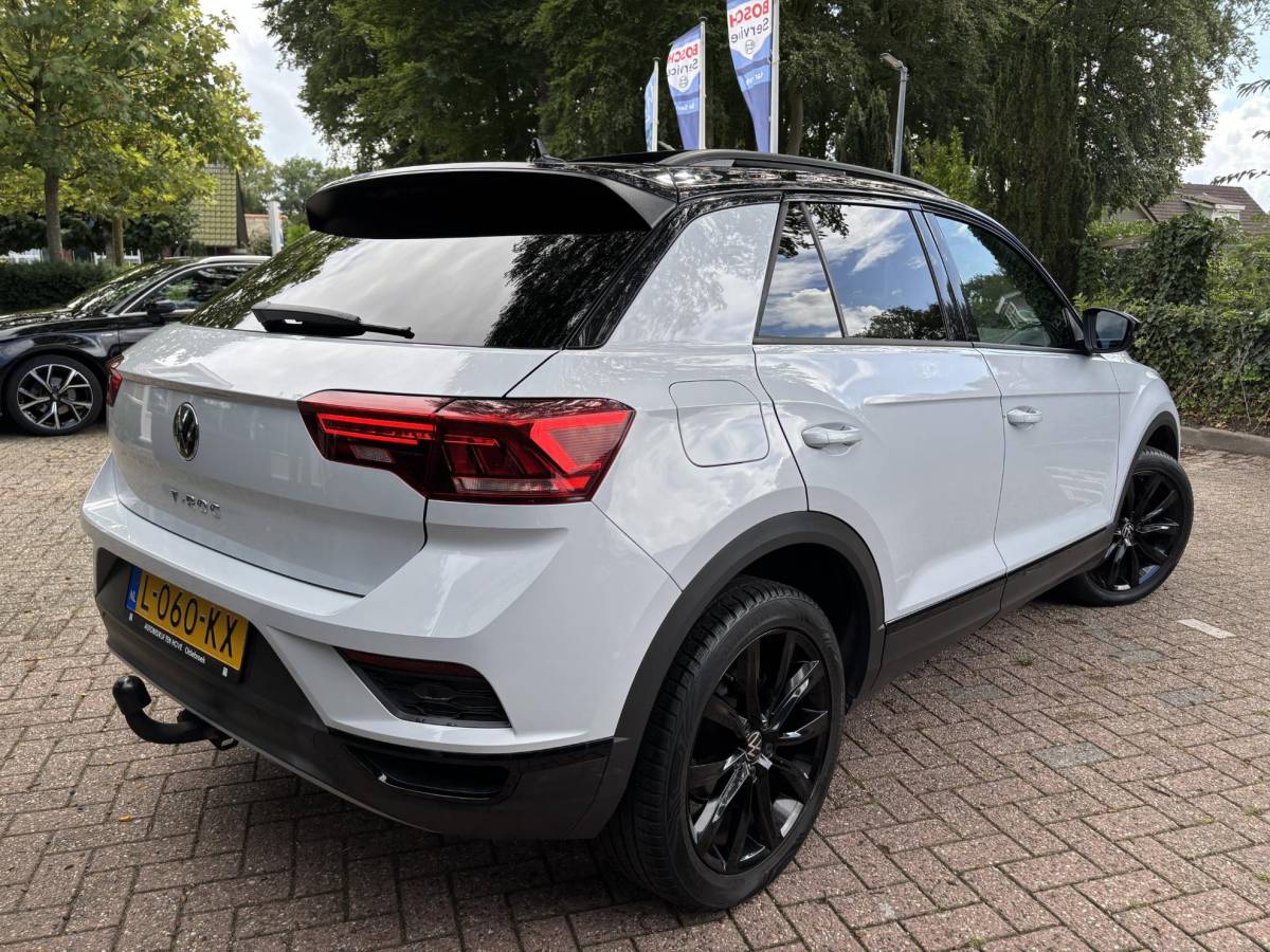 Volkswagen T-Roc Volkswagen T-Roc 1.5 TSI DSG Sport|BlackStyle|Pano|White-Silver Met