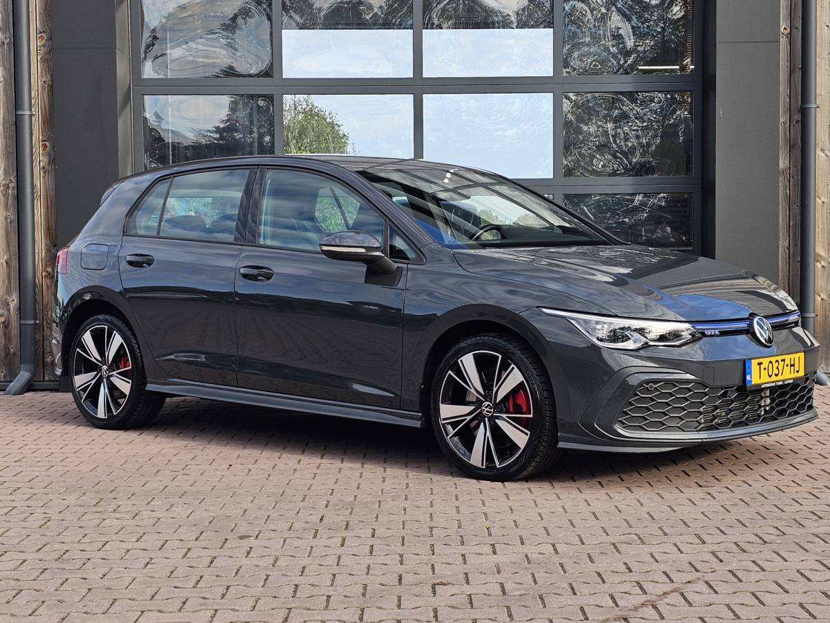 Volkswagen Golf Volkswagen Golf 1.4 eHybrid GTE | LED | ACC | Sporstoelen | Virtual | Navi | App-connect | All-seasons |