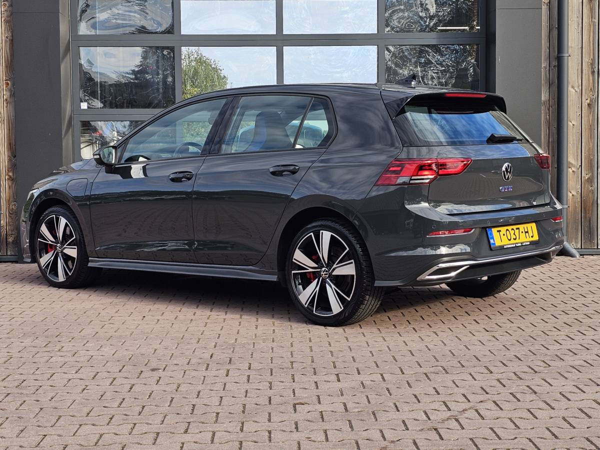 Volkswagen Golf Volkswagen Golf 1.4 eHybrid GTE | LED | ACC | Sporstoelen | Virtual | Navi | App-connect | All-seasons |