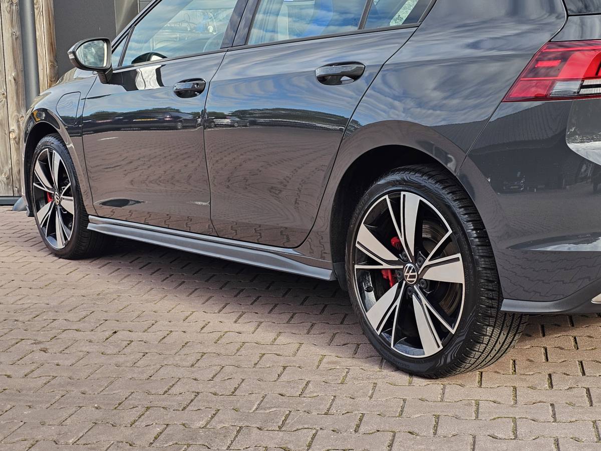 Volkswagen Golf Volkswagen Golf 1.4 eHybrid GTE | LED | ACC | Sporstoelen | Virtual | Navi | App-connect | All-seasons |