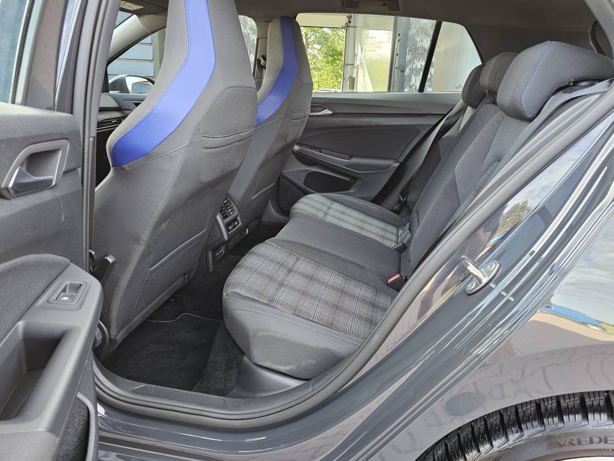 Volkswagen Golf Volkswagen Golf 1.4 eHybrid GTE | LED | ACC | Sporstoelen | Virtual | Navi | App-connect | All-seasons |