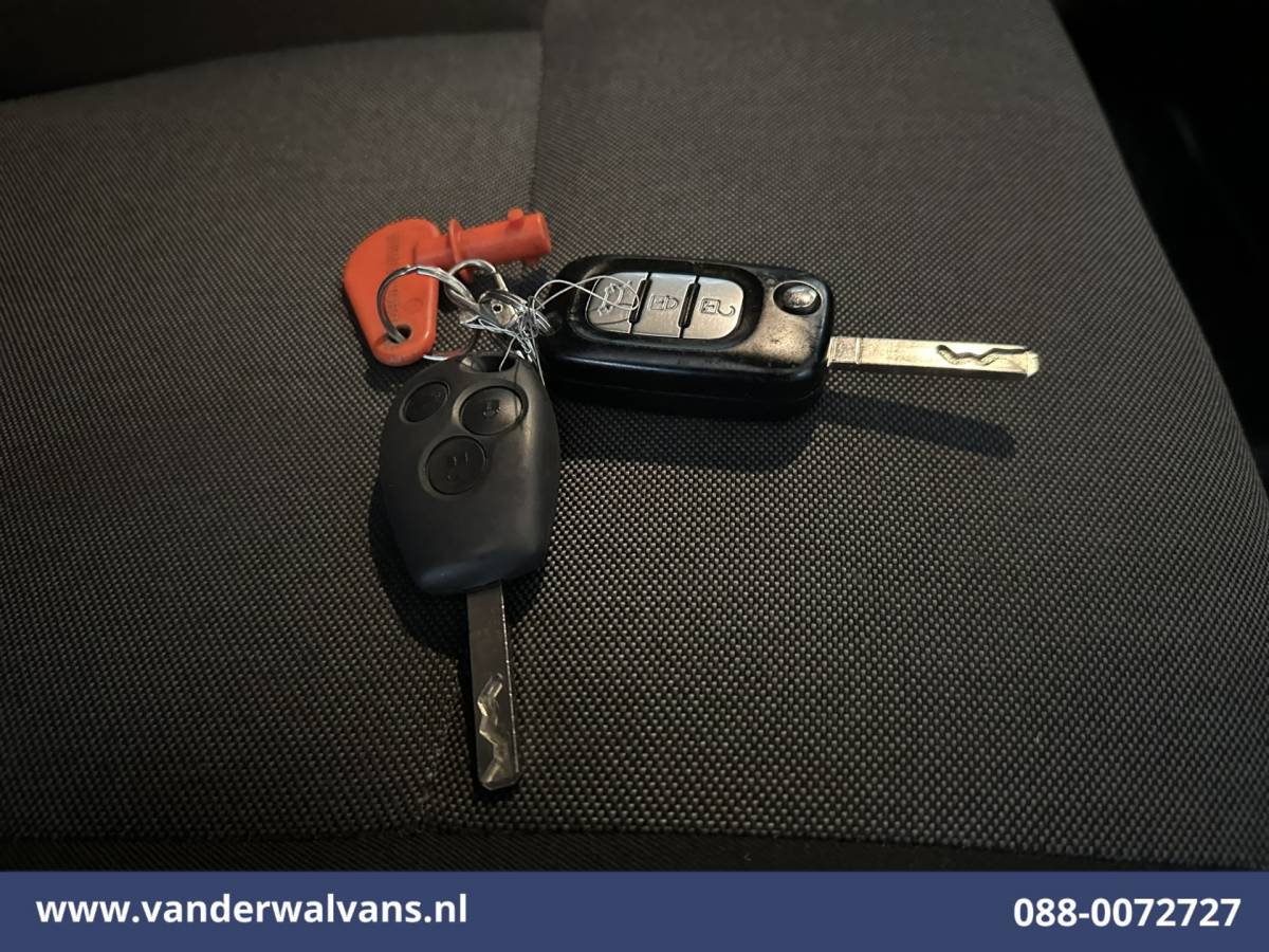 Renault Master Renault Master 2.3 dCi 146pk Bakwagen 222cm Hoog Laadklep Euro6 Airco | Camera | Navigatie | LED | Cruisecontrol Bijrijdersbank