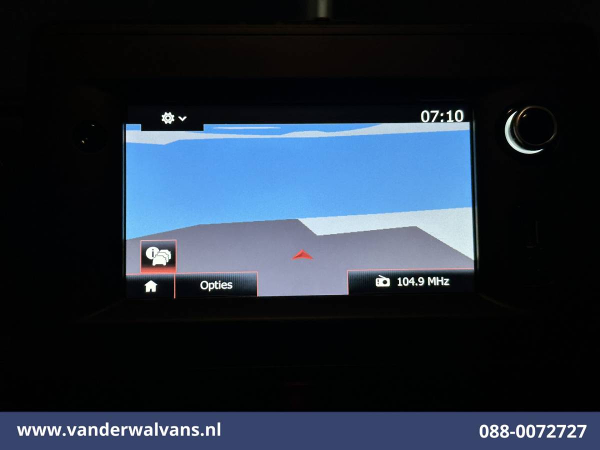 Renault Master Renault Master 2.3 dCi 146pk Bakwagen 222cm Hoog Laadklep Euro6 Airco | Camera | Navigatie | LED | Cruisecontrol Bijrijdersbank