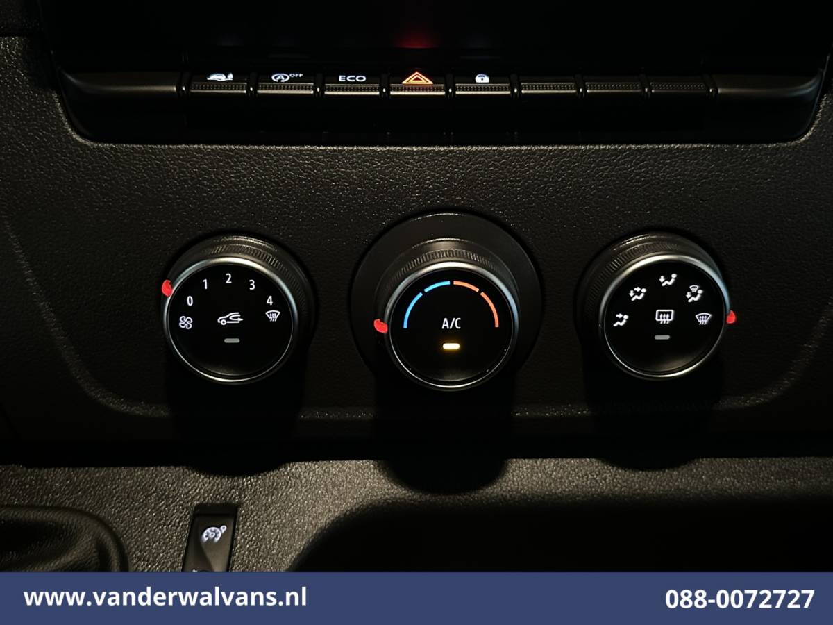 Renault Master Renault Master 2.3 dCi 146pk Bakwagen 222cm Hoog Laadklep Euro6 Airco | Camera | Navigatie | LED | Cruisecontrol Bijrijdersbank