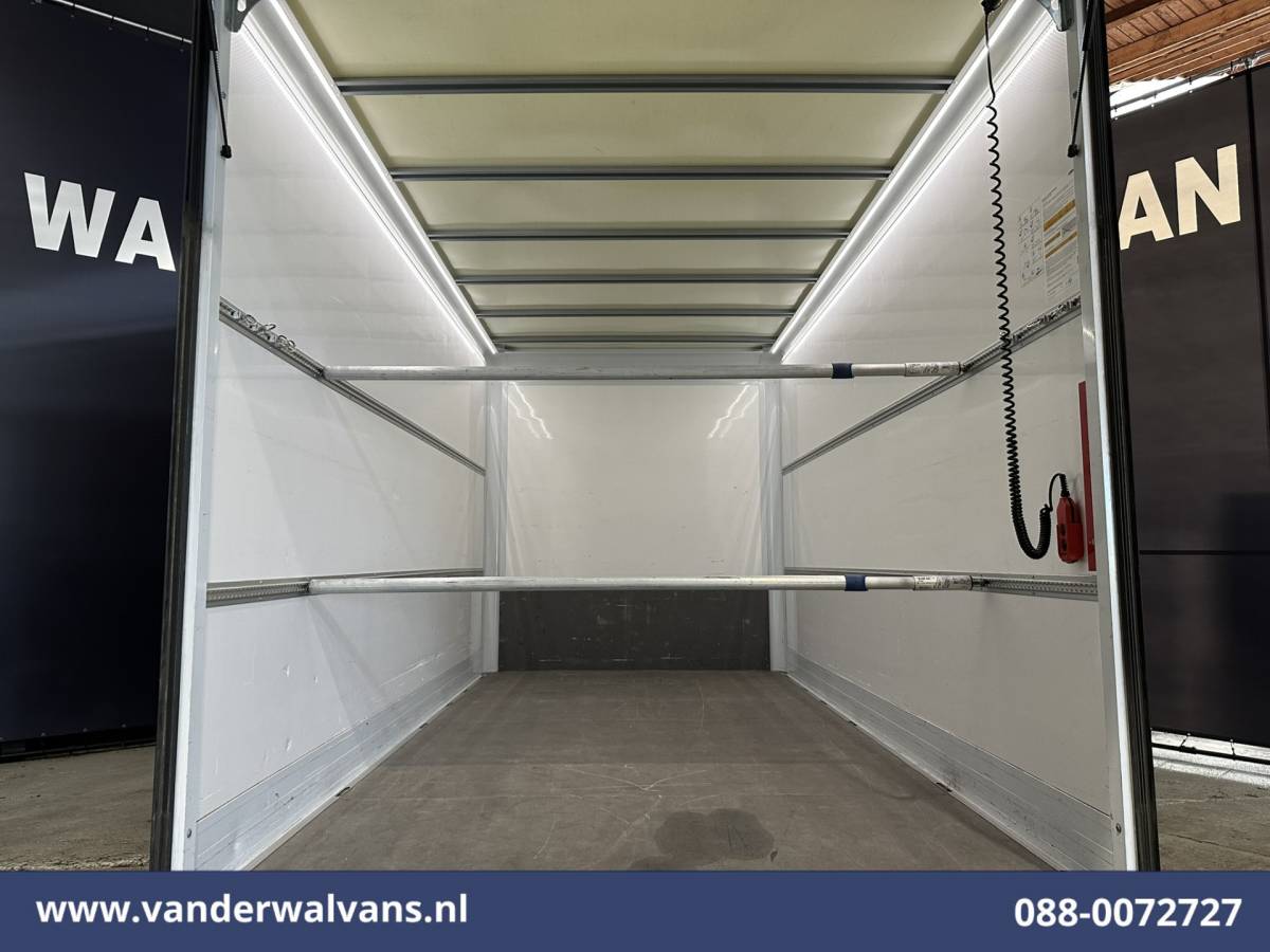 Ford Transit Ford Transit 2.0 TDCI 155pk Bakwagen 225cm Hoog Laadklep Euro6 Airco | Camera | Cruisecontrol | Verwarmde voorruit Bijrijdersbank