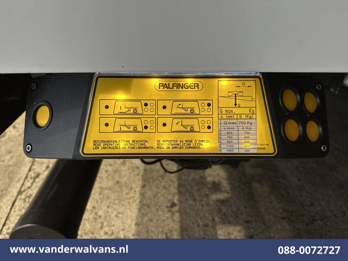 Ford Transit Ford Transit 2.0 TDCI 155pk Bakwagen 225cm Hoog Laadklep Euro6 Airco | Camera | Cruisecontrol | Verwarmde voorruit Bijrijdersbank