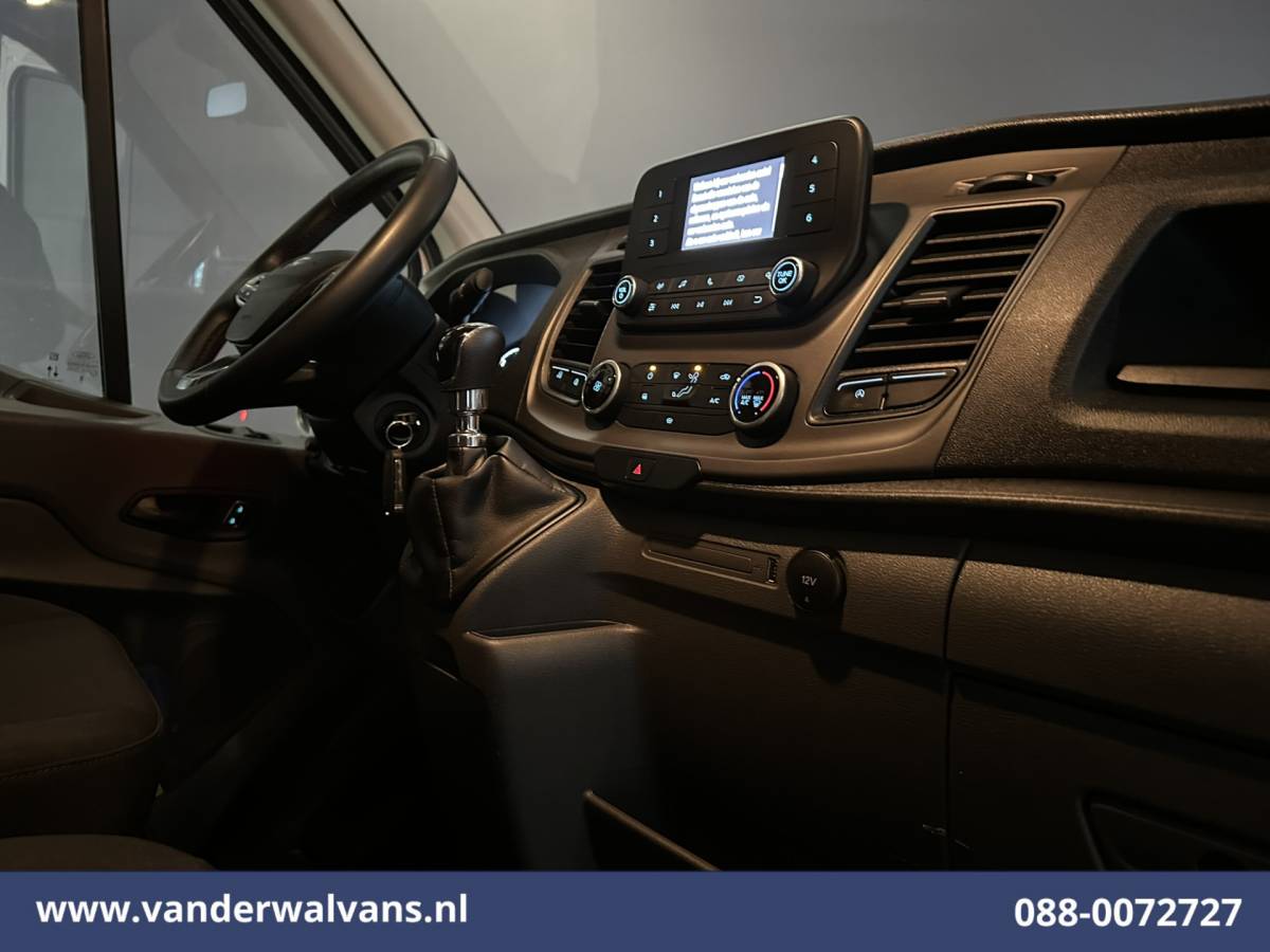 Ford Transit Ford Transit 2.0 TDCI 155pk Bakwagen 225cm Hoog Laadklep Euro6 Airco | Camera | Cruisecontrol | Verwarmde voorruit Bijrijdersbank