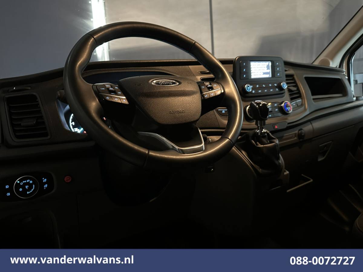 Ford Transit Ford Transit 2.0 TDCI 155pk Bakwagen 225cm Hoog Laadklep Euro6 Airco | Camera | Cruisecontrol | Verwarmde voorruit Bijrijdersbank