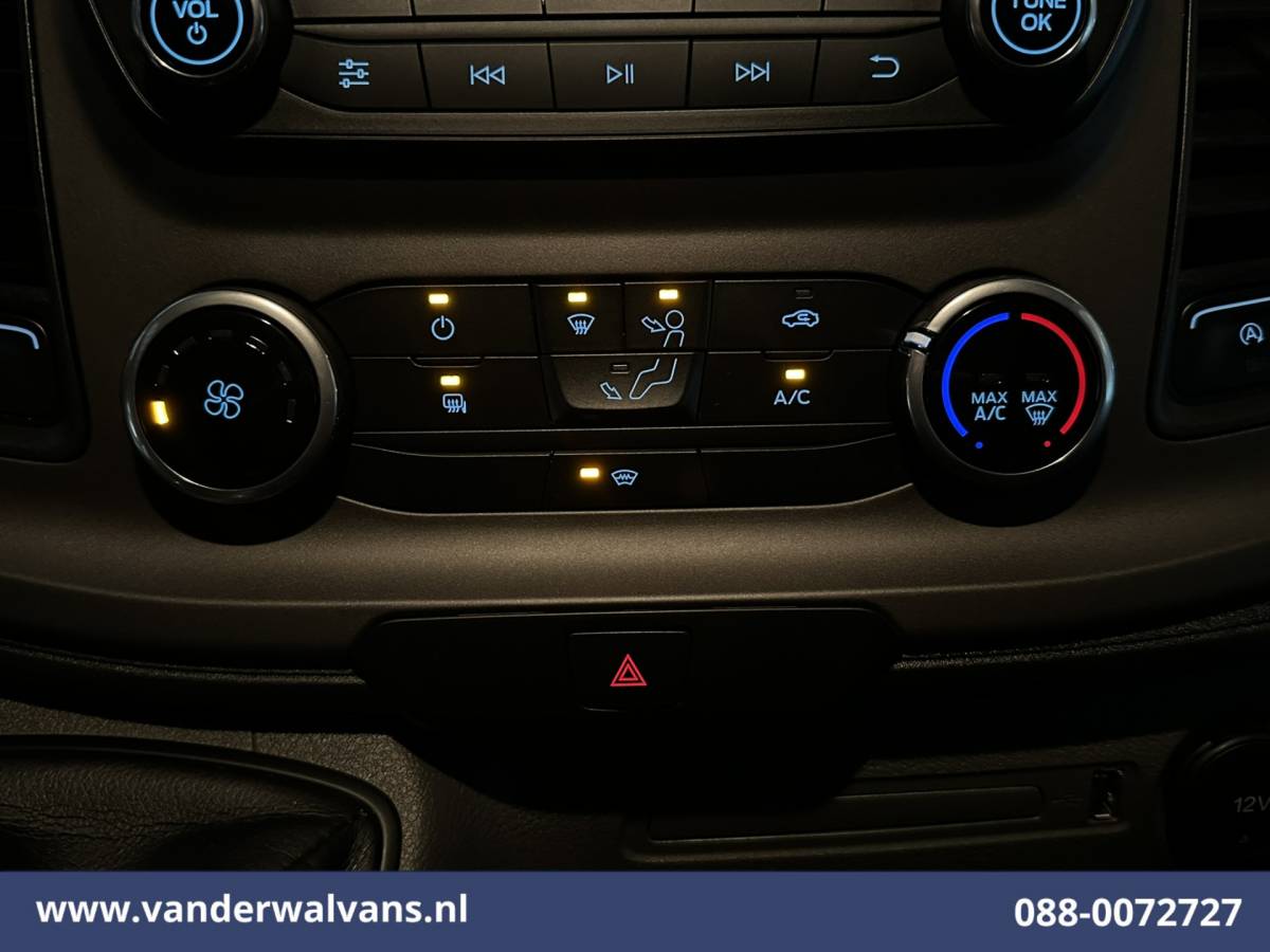 Ford Transit Ford Transit 2.0 TDCI 155pk Bakwagen 225cm Hoog Laadklep Euro6 Airco | Camera | Cruisecontrol | Verwarmde voorruit Bijrijdersbank